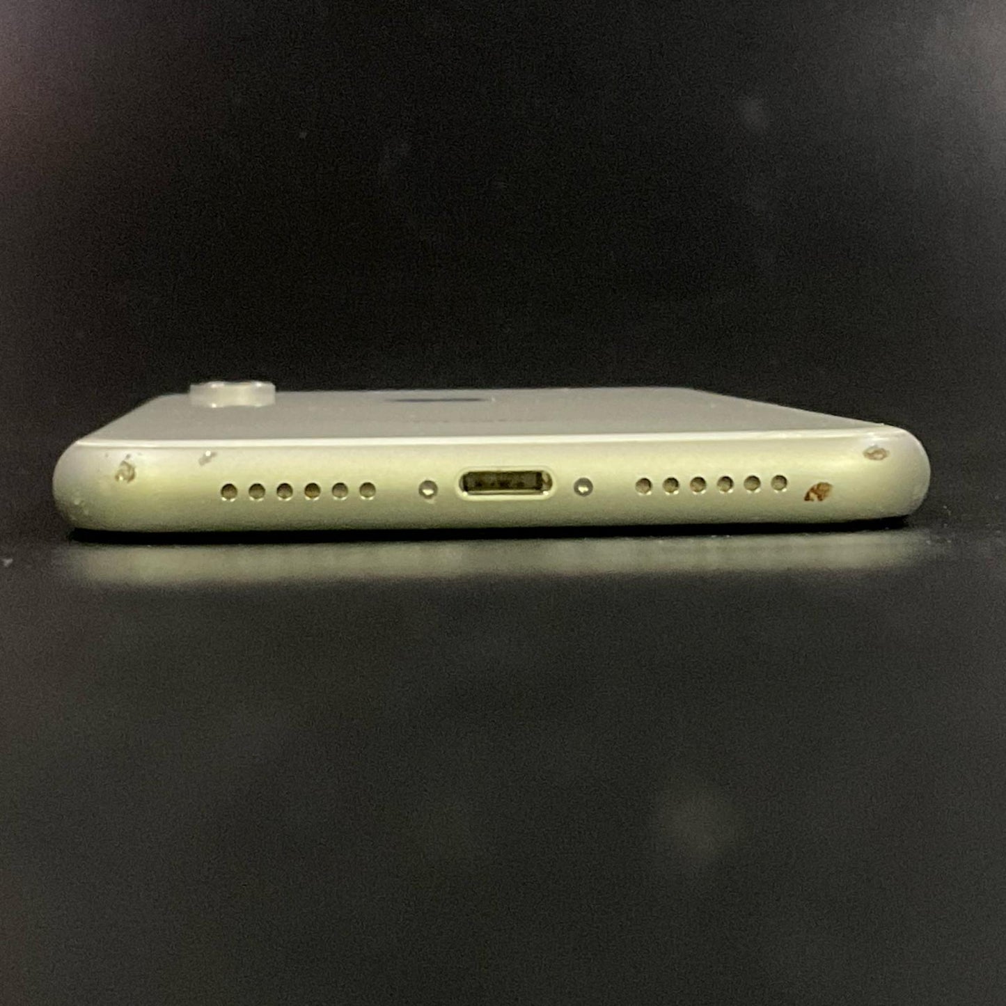【最速発送】Apple iPhone iPhone XR 64GB ホワイト au 白ロム【難有】 91%