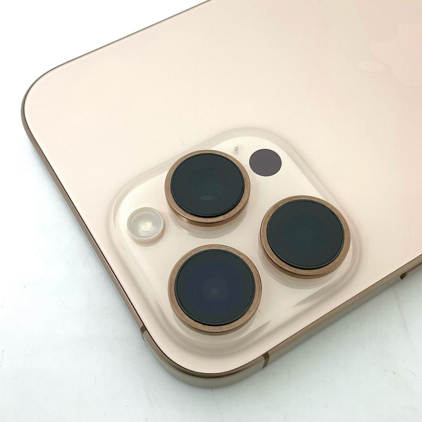 【全額返金保証】【最速発送】Apple iPhone iPhone 16 Pro Max 256GB デザートチタニウム Softbank SIMフリー 美品 動作確認済 93%