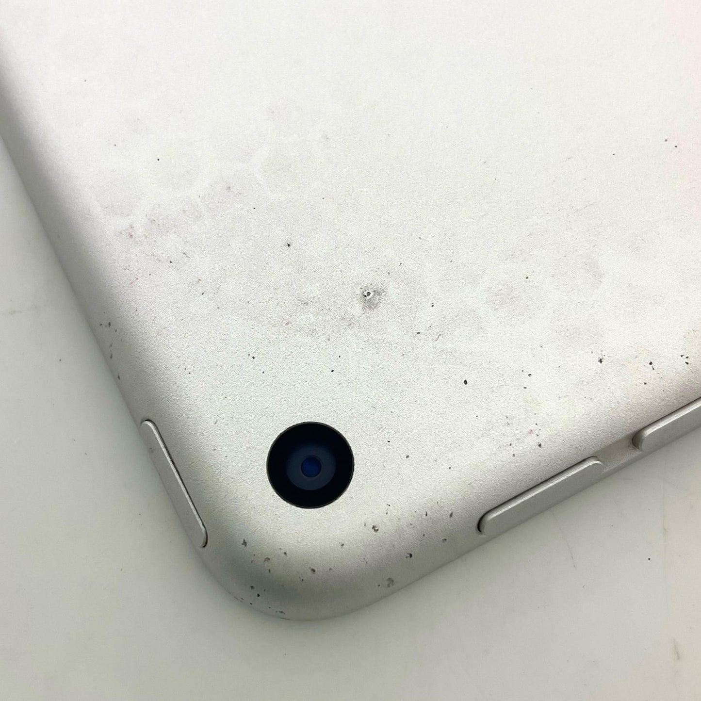 【全額返金保証】【最速発送】Apple iPad mini 7.9インチ 第5世代 64GB シルバー Wi-Fi 動作確認済