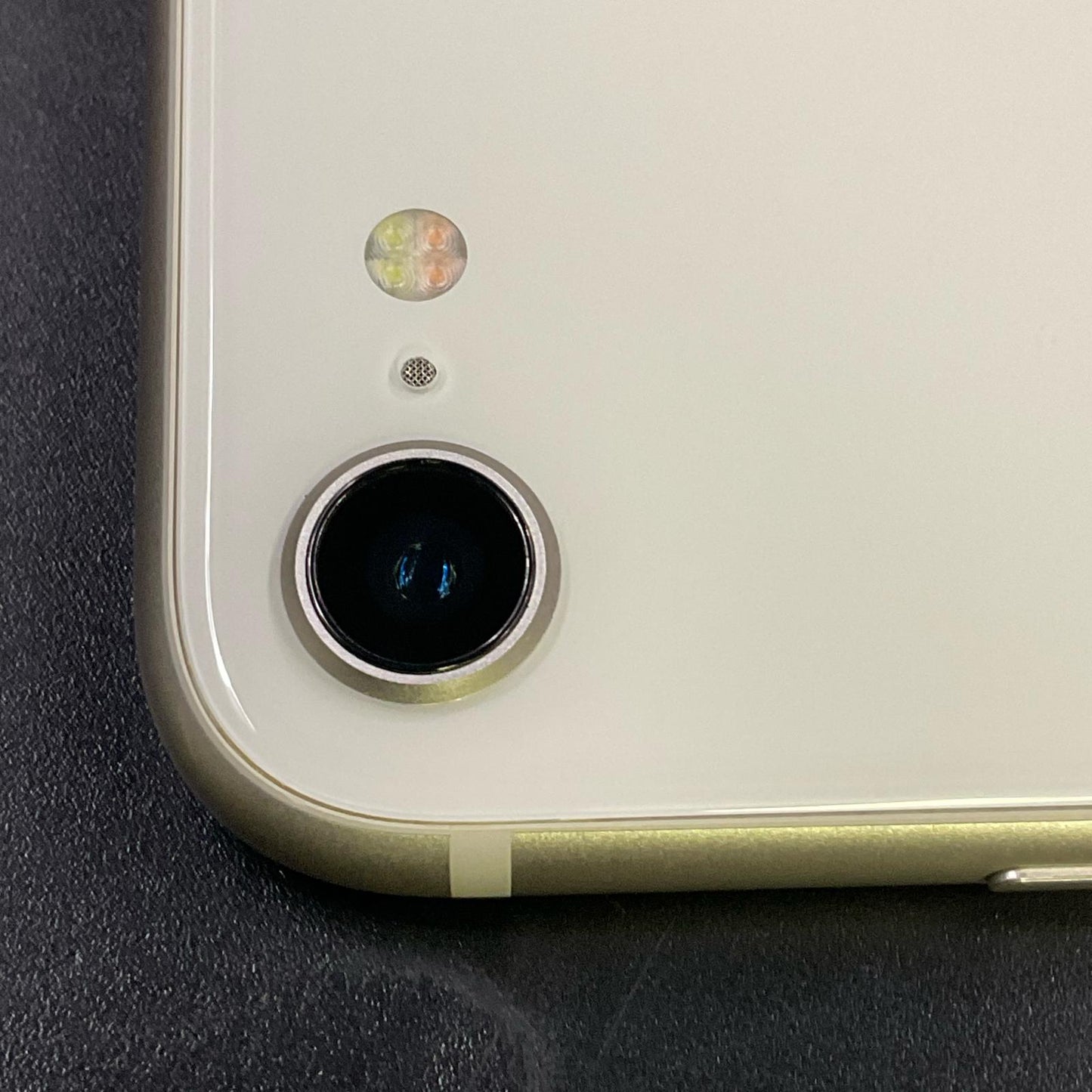 【最速発送】Apple iPhone iPhone SE（第3世代） 128GB スターライト Softbank SIMフリー 白ロム【難有】 91%