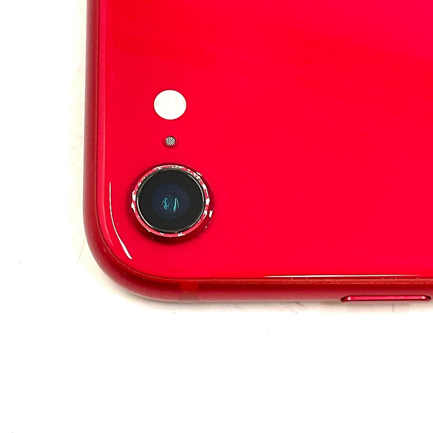 【全額返金保証】【最速発送】Apple iPhone iPhone SE（第2世代） 128GB (PRODUCT)RED docomo 白ロム 動作確認済 73%
