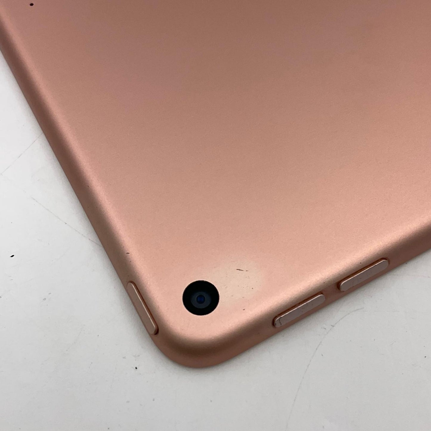 【最速発送】Apple iPad Air 10.5インチ 第3世代 256GB ゴールド Wi-Fi【難有】