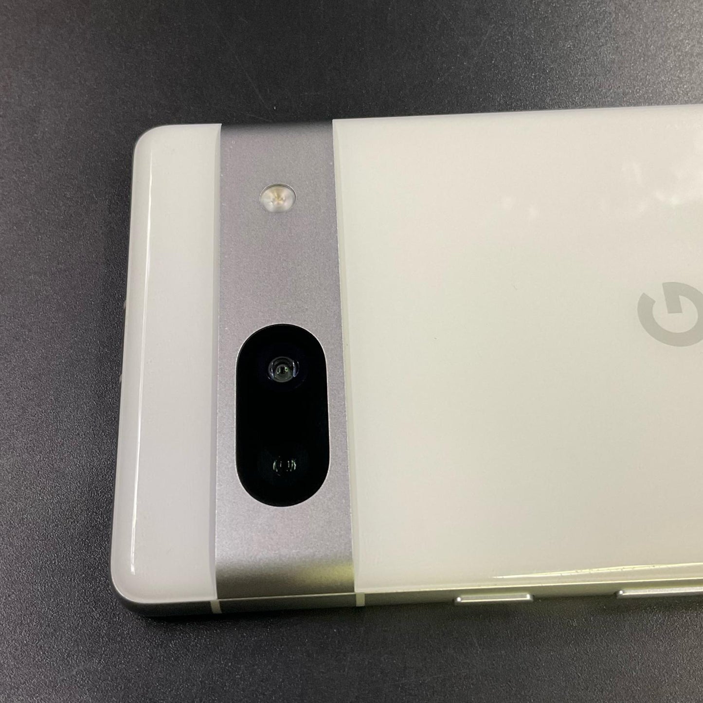【全額返金保証】【最速発送】Google Pixel Pixel 7a 128GB Snow SIMフリー Pixel 7a 白ロム 美品 動作確認済