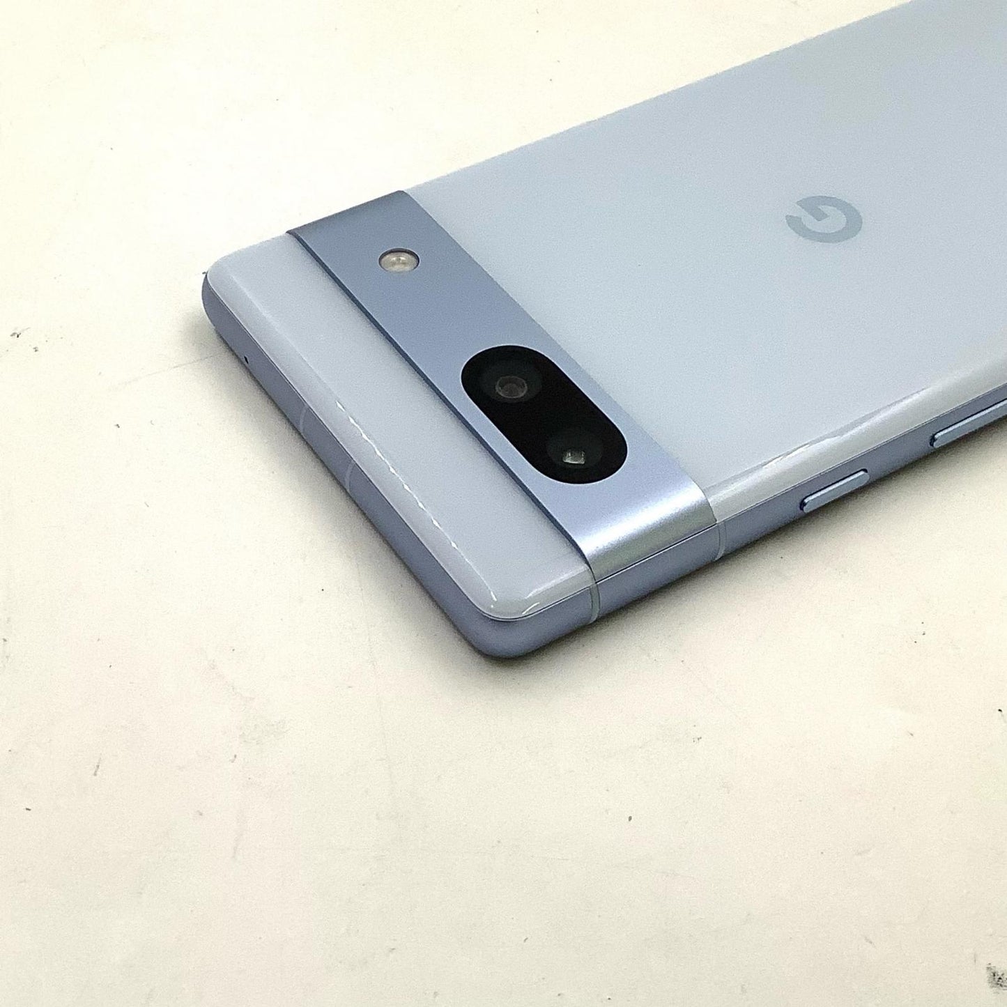 【全額返金保証】【最速発送】Google Pixel 7a 128GB snow au SIMフリー Pixel 7a 白ロム 超美品 動作確認済