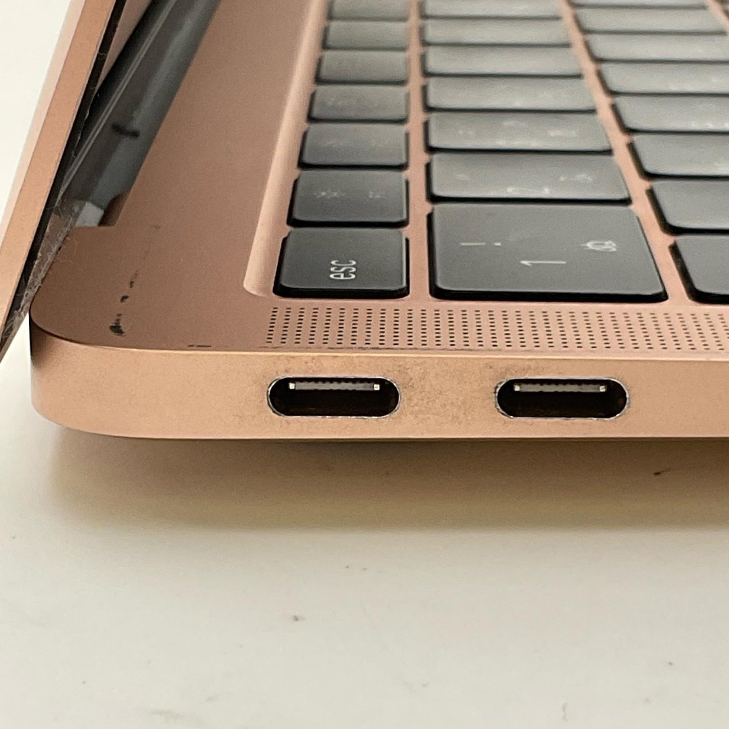 【全額返金保証】【最速発送】Apple MacBook Air 13インチ 2018 1.6 GHz デュアルコア Intel Core i5 8GB 128GB ゴールド 動作確認済