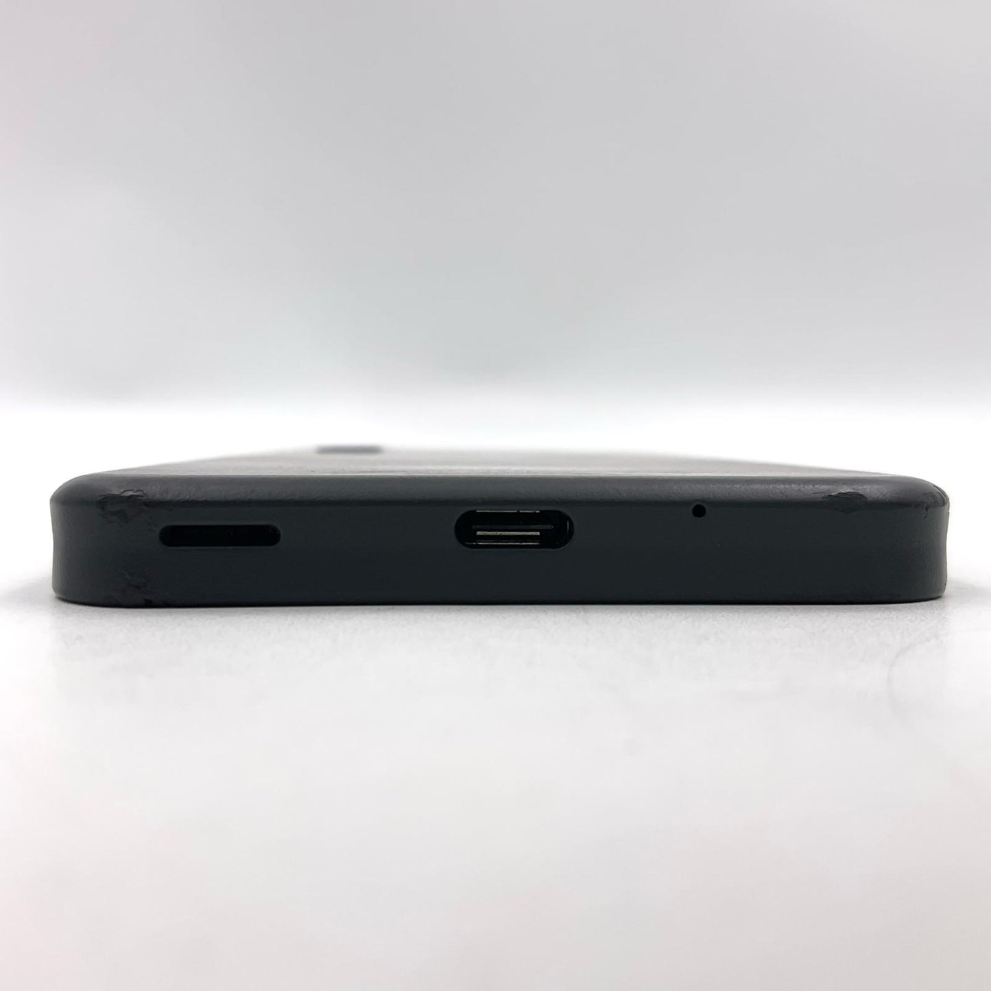 【全額返金保証】【最速発送】SHARP AQUOS wish2 64GB チャコール docomo SH-51C 白ロム 動作確認済