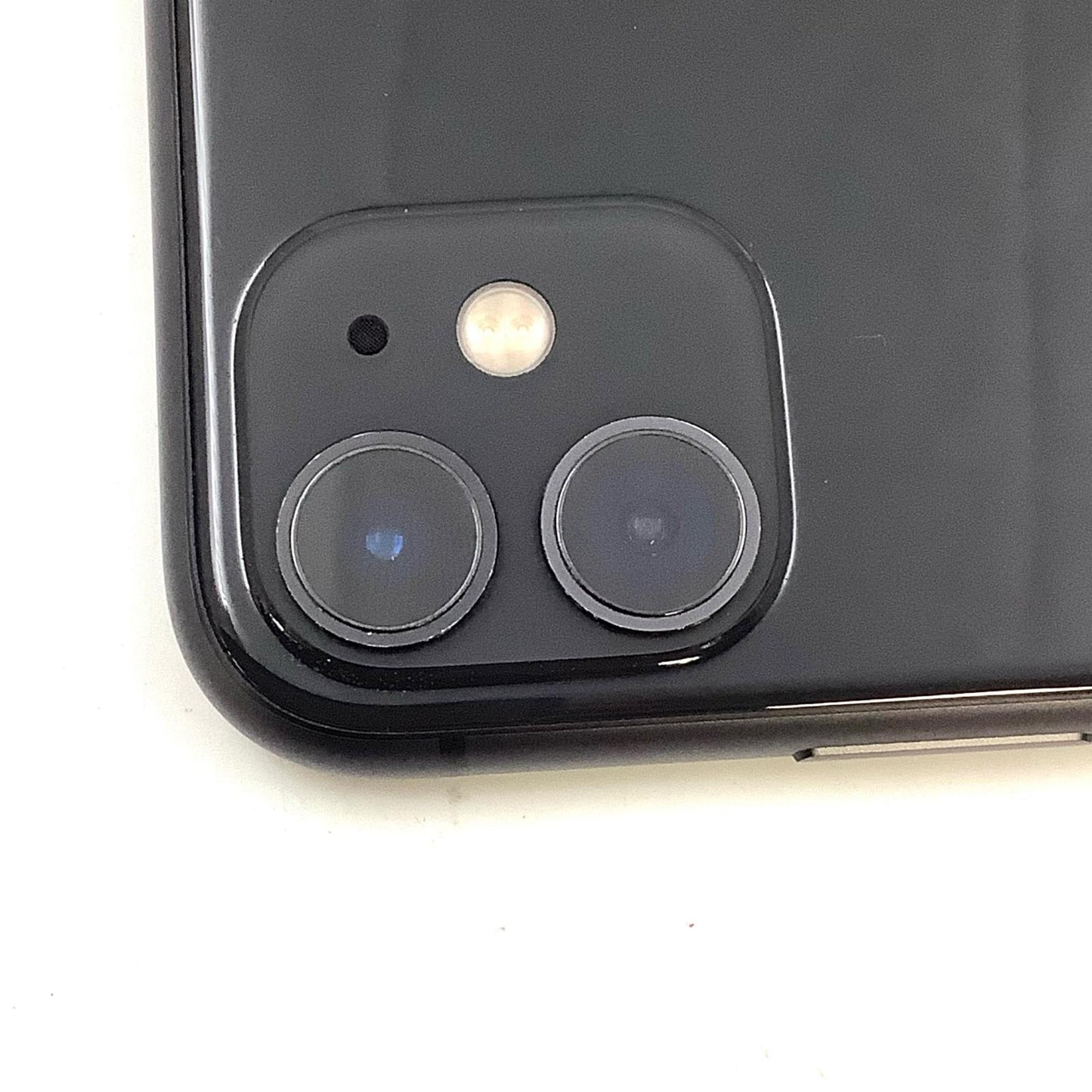 【全額返金保証】【最速発送】Apple iPhone iPhone 11 64GB ブラック docomo 白ロム 動作確認済 75%