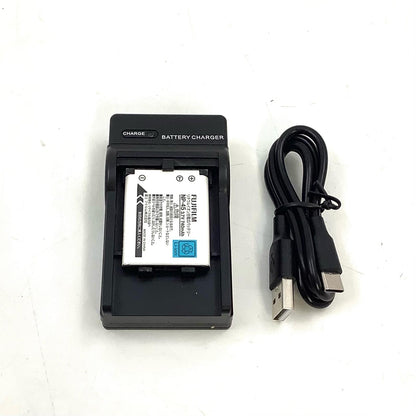 【全額返金保証】【最速発送】FUJIFILM コンパクトデジタルカメラ FinePix Z100fd シルバー 美品 動作確認済