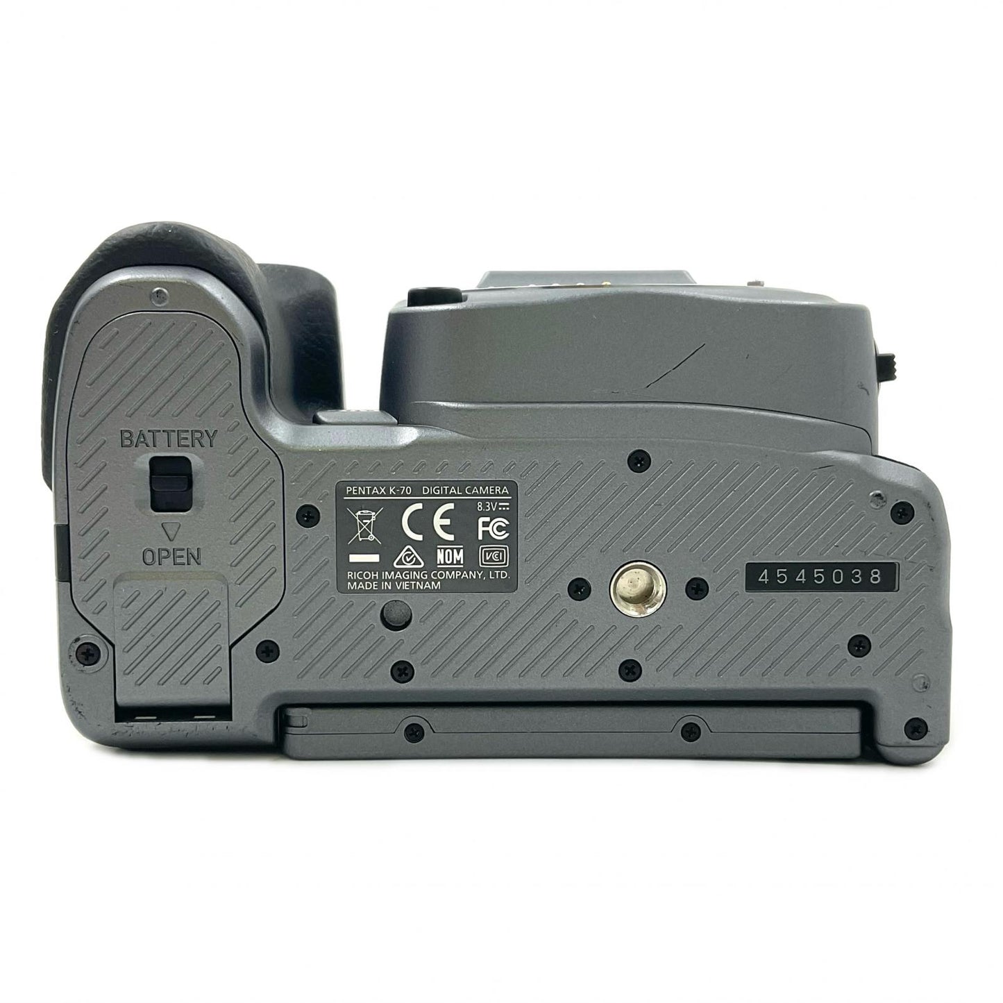 【全額返金保証】【最速発送】PENTAX デジタル一眼 K-70 ボディ [シルキーシルバー] 美品 動作確認済
