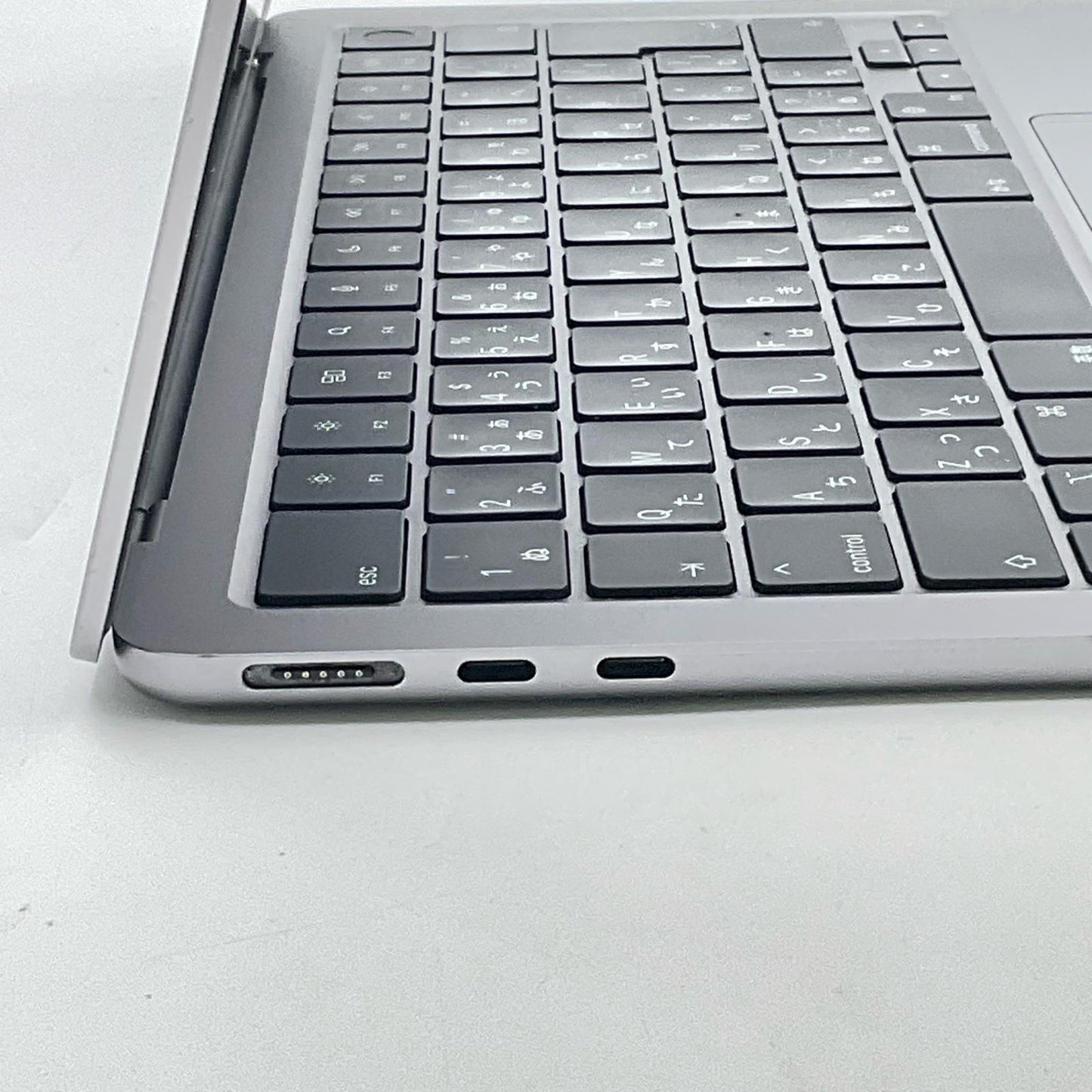 【最速発送】Apple MacBook Air Air 13インチ 2022 M2 8コア 16GB 512GB スペースグレイ 88%【難有】