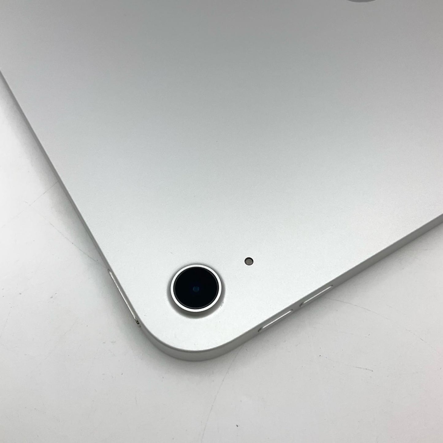 【全額返金保証】【最速発送】Apple iPad iPad A16 11インチ 128GB シルバー Wi-Fi 超美品 動作確認済