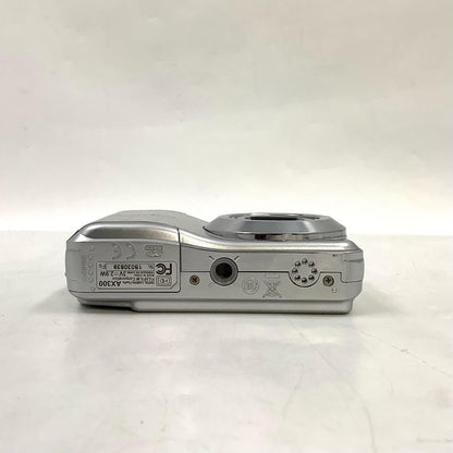 【最速発送】FUJIFILM コンパクトデジタルカメラ FINEPIX AX300 シルバー【難有】