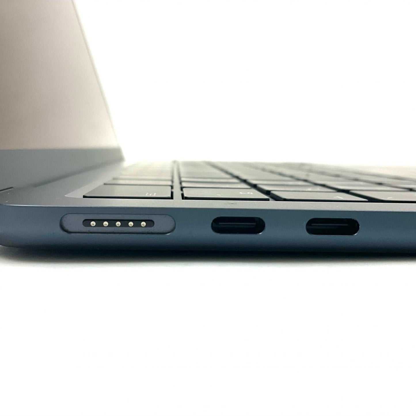 【全額返金保証】【最速発送】Apple MacBook Air 13インチ 2022 Apple M2 16GB 256GB ミッドナイト 100% 超美品 動作確認済
