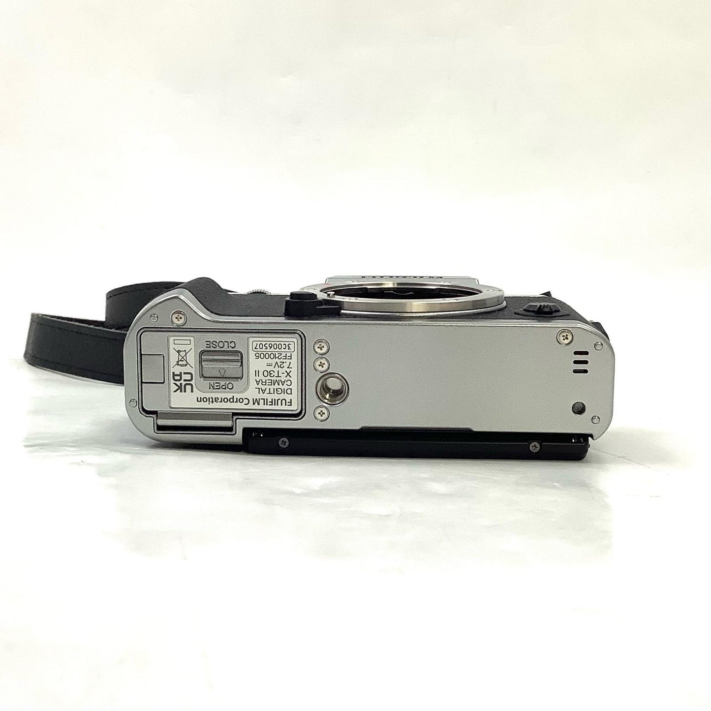 【全額返金保証】【最速発送】FUJIFILM デジタル一眼 X-T30 15-45mmレンズキット シルバー 超美品 動作確認済