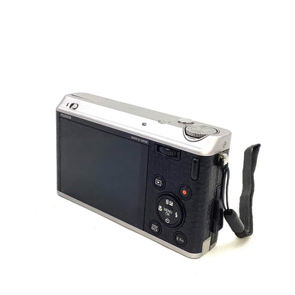 【最速発送】FUJIFILM コンパクトデジタルカメラ XF1 ブラック【難有】