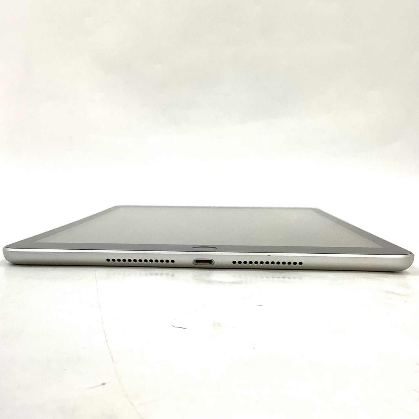 【全額返金保証】【最速発送】Apple iPad iPad 第9世代 64GB シルバー Wi-Fi 動作確認済