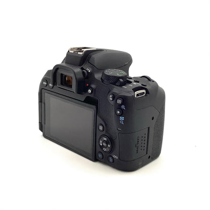 【全額返金保証】【最速発送】Canon デジタル一眼 EOS Kiss X10i ボディ ブラック 美品 動作確認済