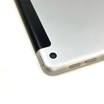 【全額返金保証】【最速発送】Apple iPad iPad 9.7インチ 第6世代 32GB スペースグレイ WiFi+Cellular au 白ロム 美品 動作確認済