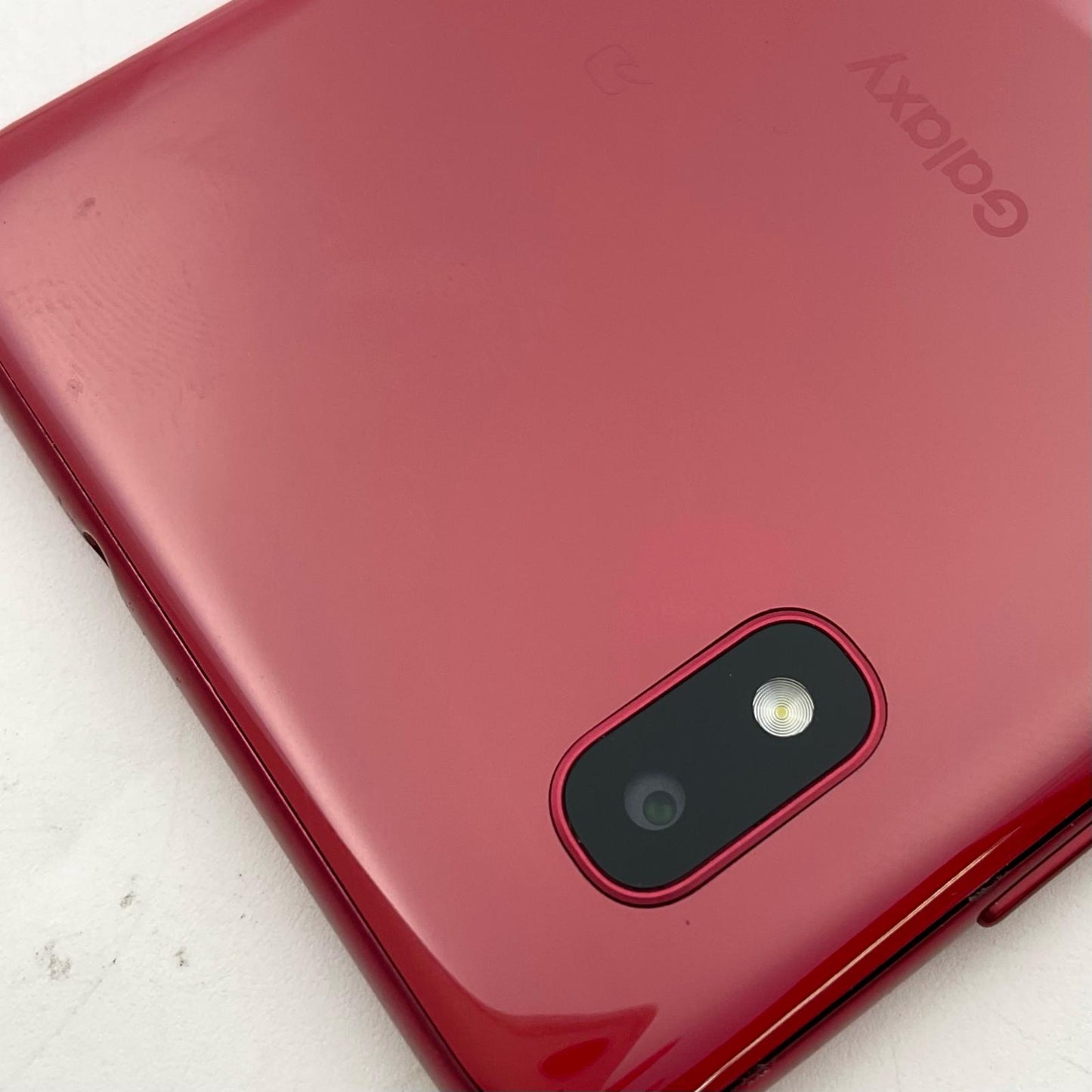 【最速発送】SAMSUNG Galaxy A20 32GB レッド au SIMフリー SCV46 白ロム【難有】