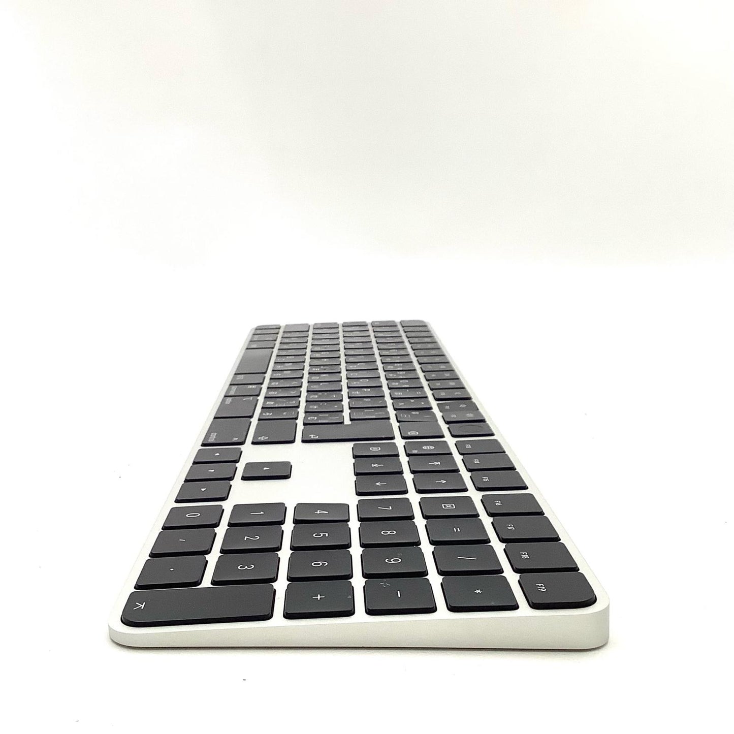 【全額返金保証】【最速発送】Apple Magic Keyboard テンキー付き (JIS) MMMR3J/A 動作確認済