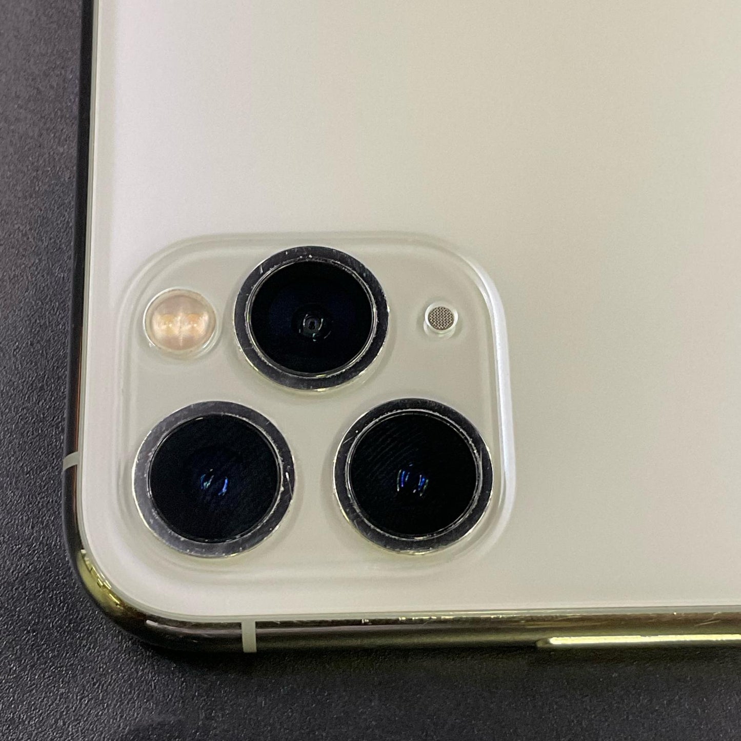 【全額返金保証】【最速発送】Apple iPhone iPhone Pro 11 512GB シルバー SIMフリー 白ロム 動作確認済 82%