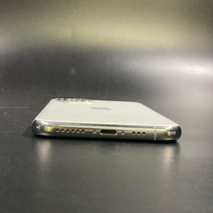 【全額返金保証】【最速発送】Apple iPhone iPhone Pro 11 512GB シルバー SIMフリー 白ロム 動作確認済 82%