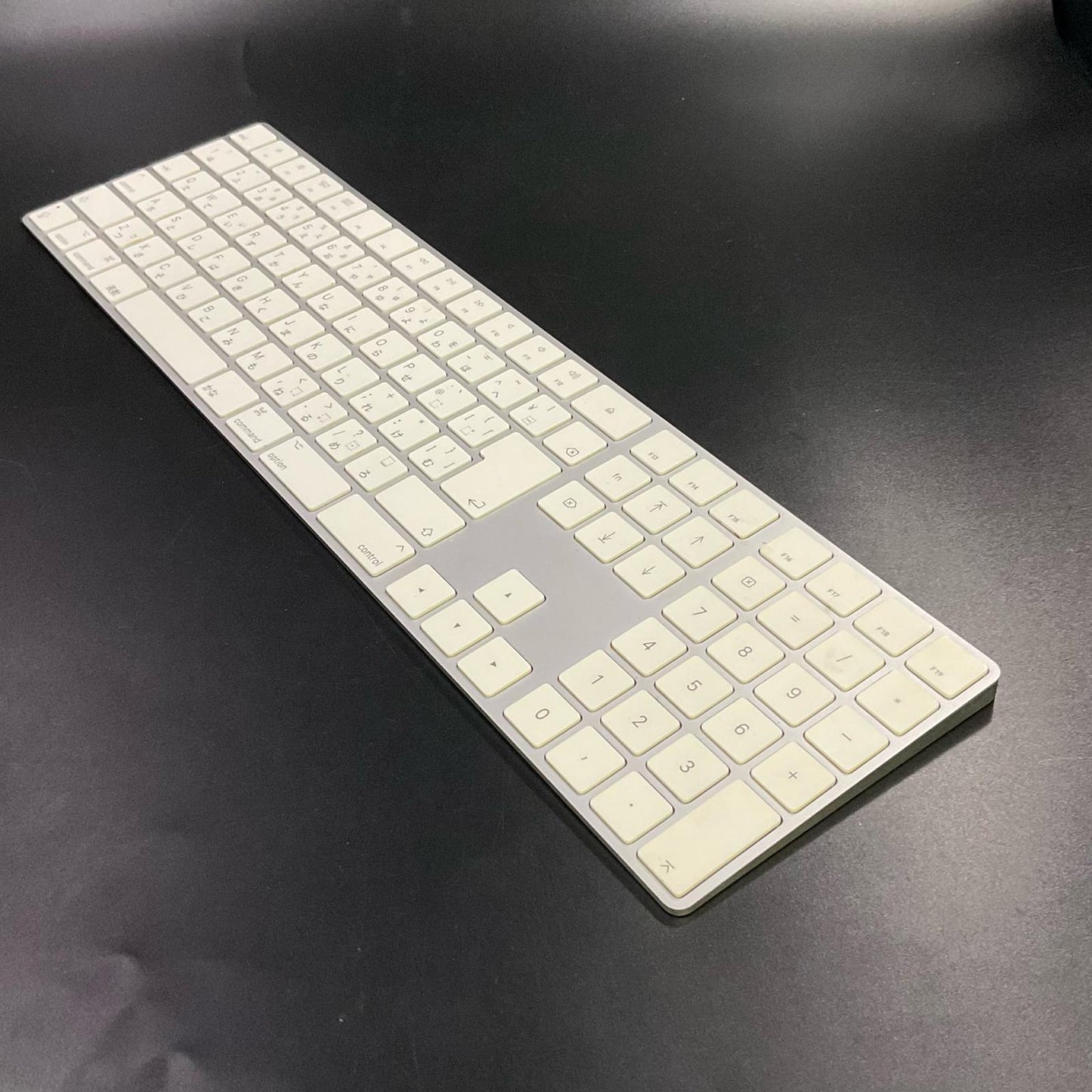 【全額返金保証】【最速発送】Apple Magic Keyboard MQ052J/A 美品 動作確認済