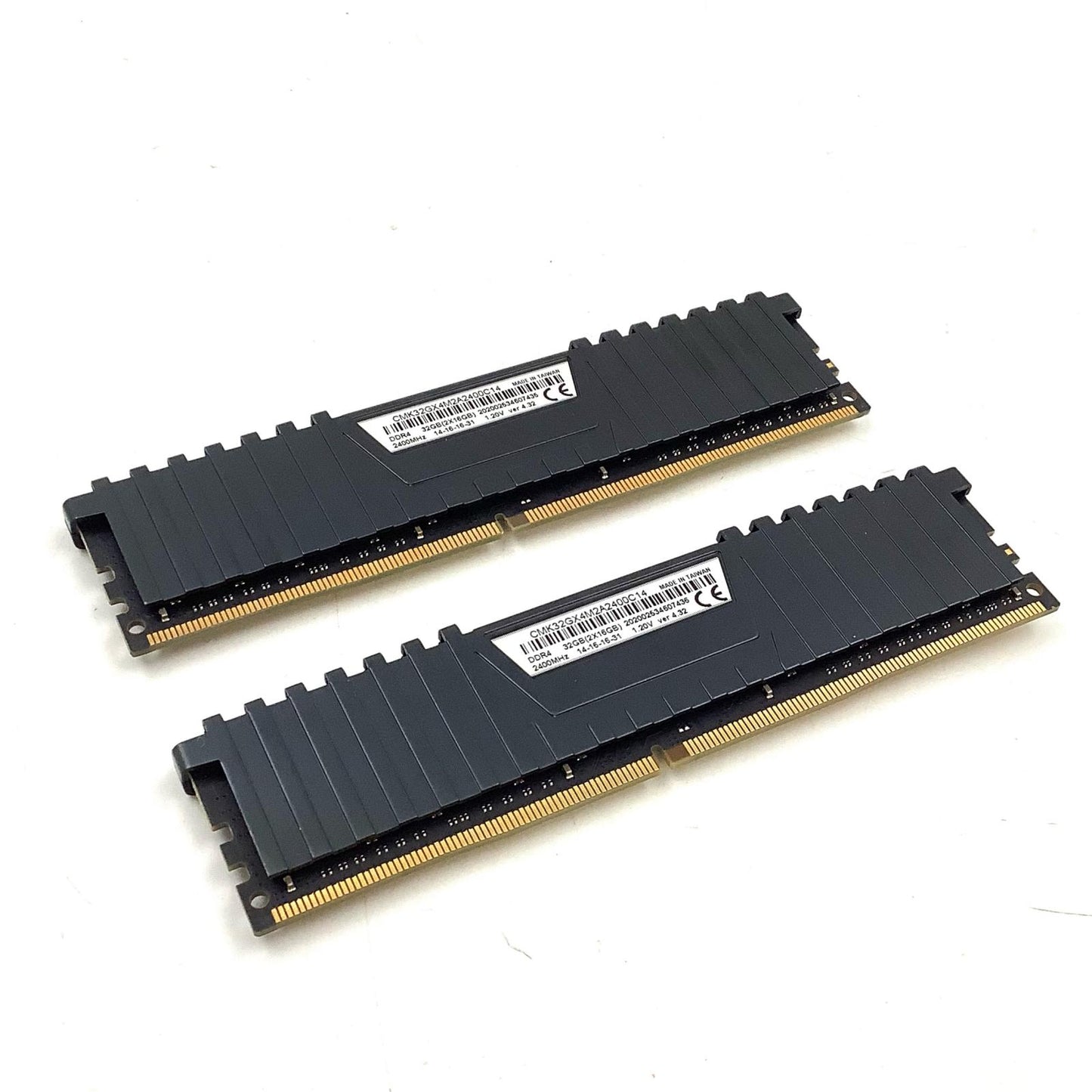 【全額返金保証】【最速発送】CORSAIR メモリ DDR4 2400MHz 16GB×２（32GB） 美品 動作確認済