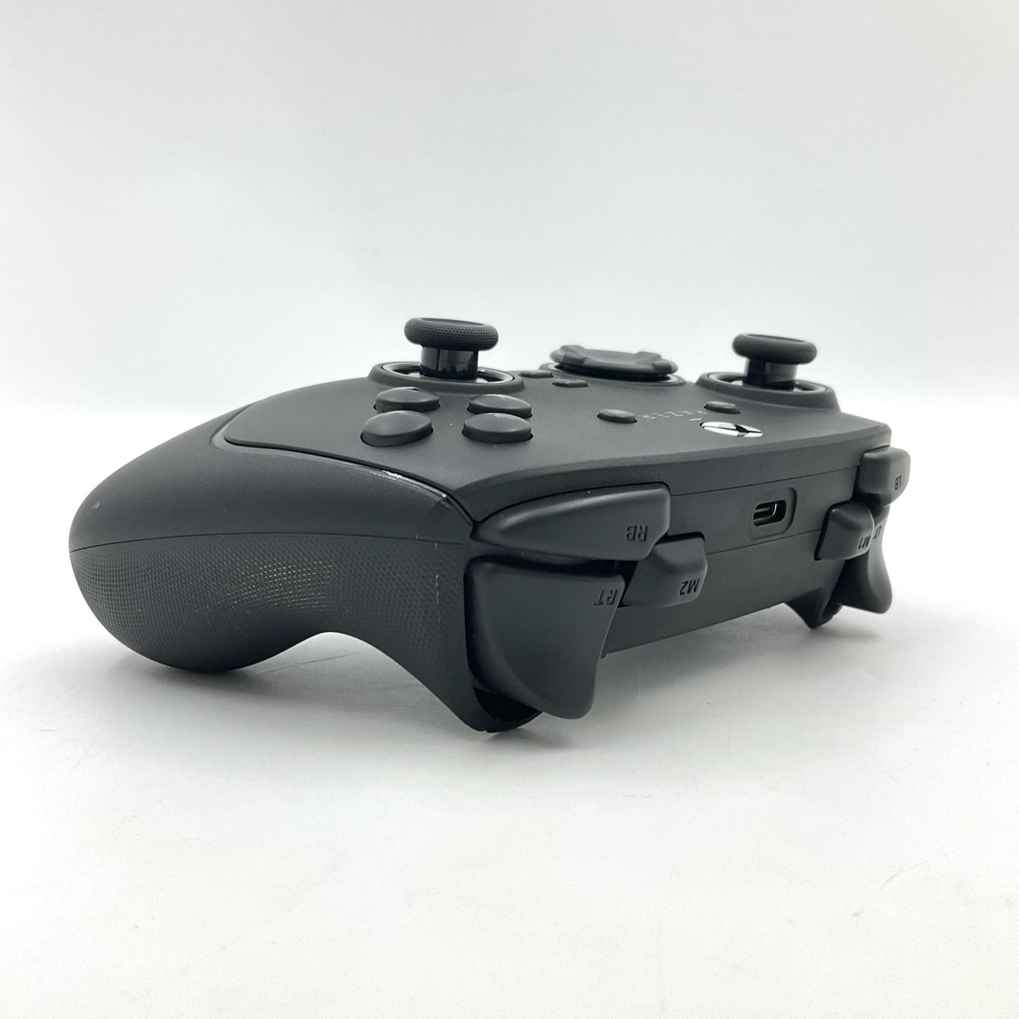 【全額返金保証】【最速発送】Razer ゲームパッド 有線 Wolverine V3 Tournament Edition(Xbox 対応) RZ06-05210100-R3M1 美品 動作確認済