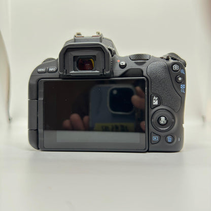 【全額返金保証】【最速発送】 デジタル一眼 EOS Kiss X9 ボディ 美品 動作確認済
