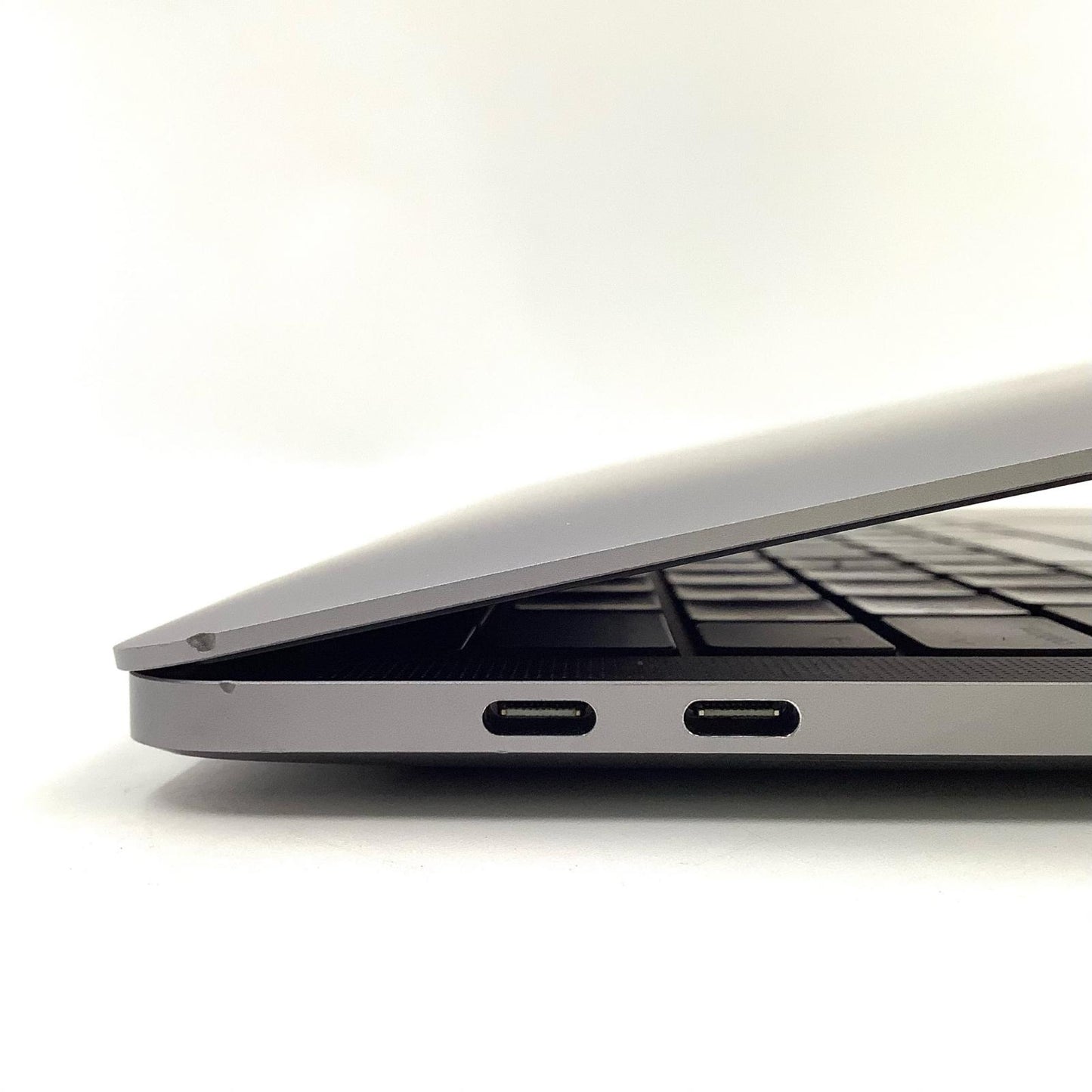 【全額返金保証】【最速発送】Apple MacBook Pro 13.3インチ 2020 Apple M1 8GB 512GB スペースグレイ 83.4% 動作確認済