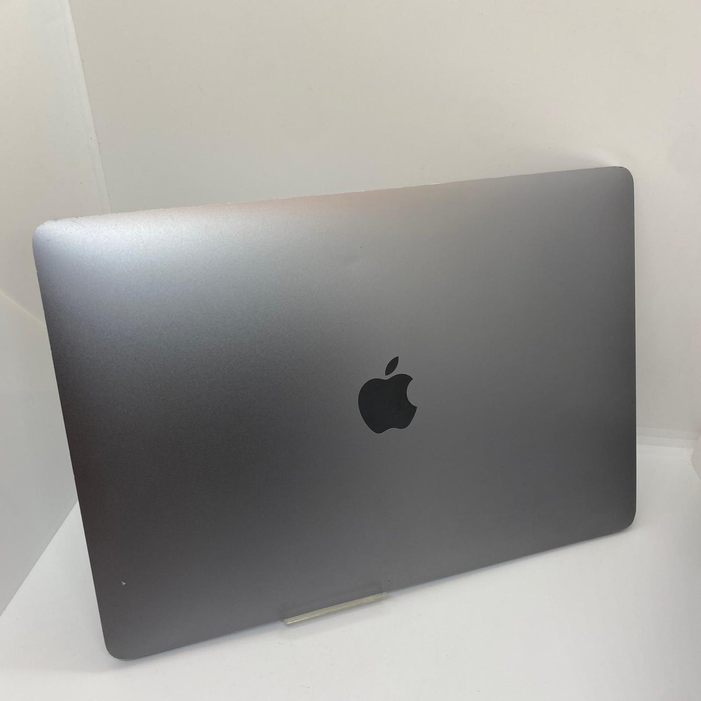 【全額返金保証】【最速発送】Apple MacBook Pro 13インチ 2020 Apple M1 8GB 512GB シルバー 65% 動作確認済