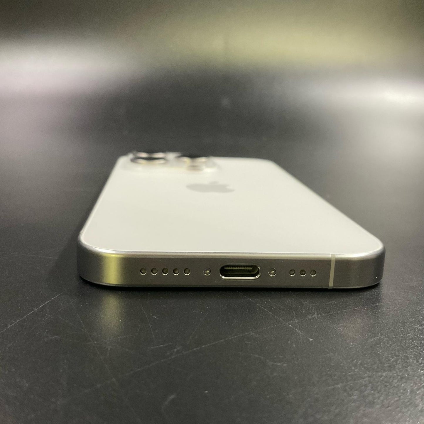 【全額返金保証】【最速発送】Apple iPhone iPhone 15 Pro 256GB ホワイトチタニウム SIMフリー 白ロム 美品 動作確認済 86%