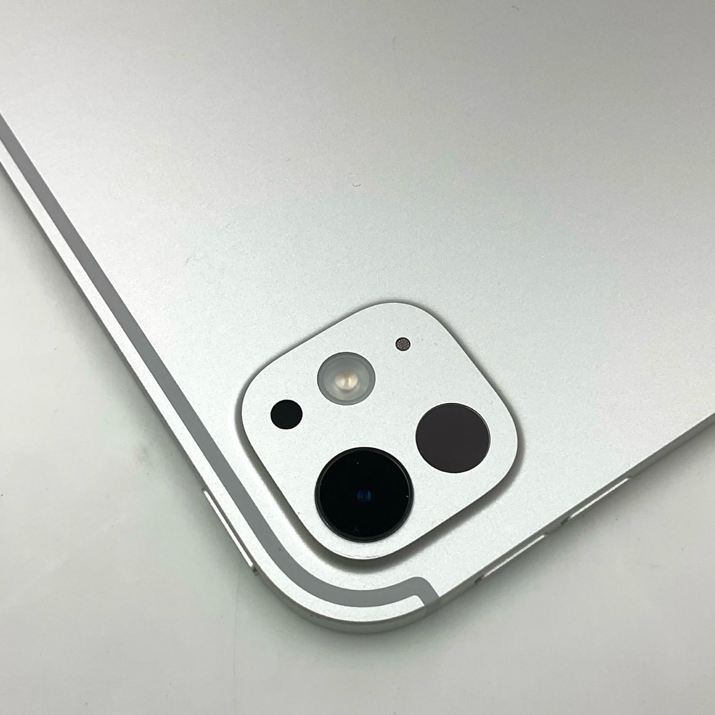 【最速発送】Apple iPad Pro M4 13インチ 512GB シルバー Wi-Fi【難有】
