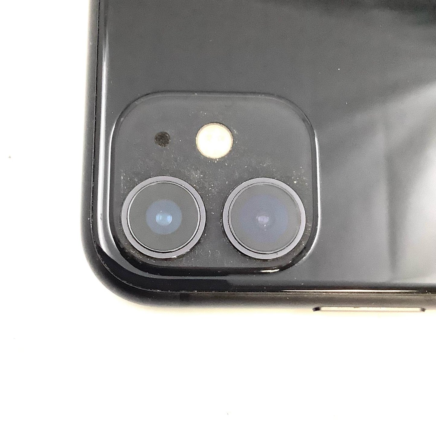 【最速発送】Apple iPhone iPhone 11 128GB ブラック docomo SIMフリー 白ロム【難有】 78%