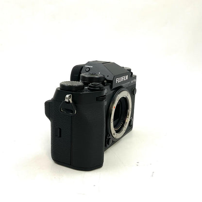 【全額返金保証】【最速発送】FUJIFILM デジタル一眼 X-T5 ボディ [ブラック] 美品 動作確認済