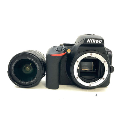 【全額返金保証】【最速発送】Nikon デジタル一眼 D5600 18-55 VR レンズキット ブラック 美品 動作確認済