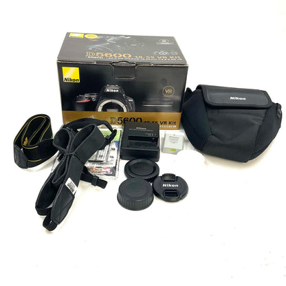 【全額返金保証】【最速発送】Nikon デジタル一眼 D5600 18-55 VR レンズキット ブラック 美品 動作確認済