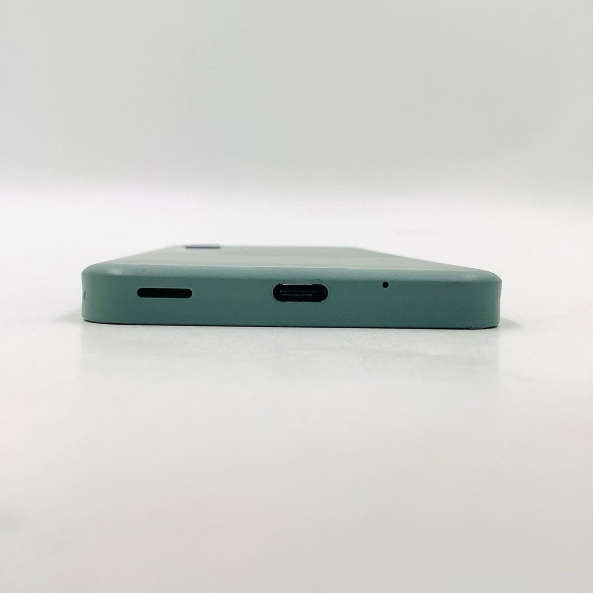 【全額返金保証】【最速発送】SHARP AQUOS AQUOS wish 64GB オリーブグリーン au SHG06 白ロム 動作確認済