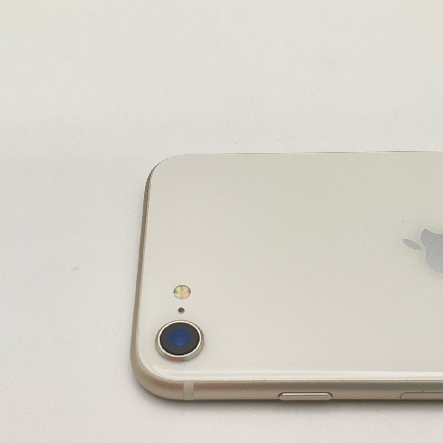 【全額返金保証】【最速発送】Apple iPhone iPhone SE（第3世代） 64GB スターライト Softbank SIMフリー 白ロム 美品 動作確認済 87%