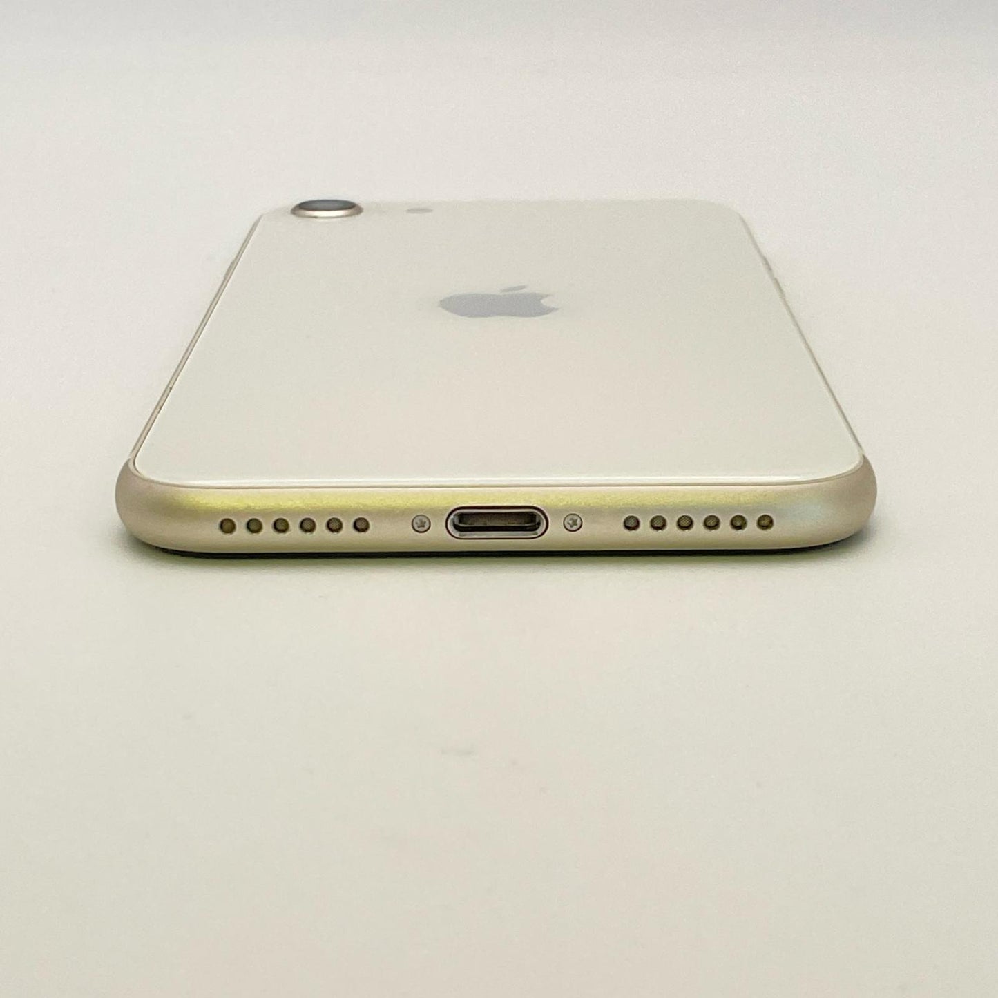 【全額返金保証】【最速発送】Apple iPhone iPhone SE（第3世代） 64GB スターライト Softbank SIMフリー 白ロム 美品 動作確認済 87%
