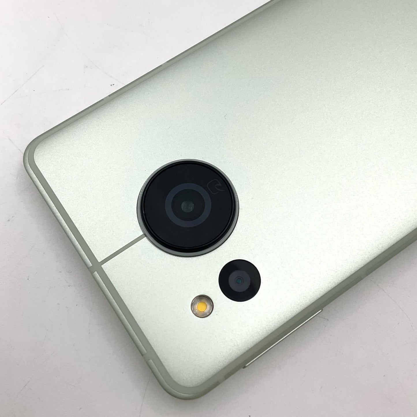 【最速発送】 AQUOS sense8 128GB グリーン系 SIMフリー SH-M26 白ロム【難有】