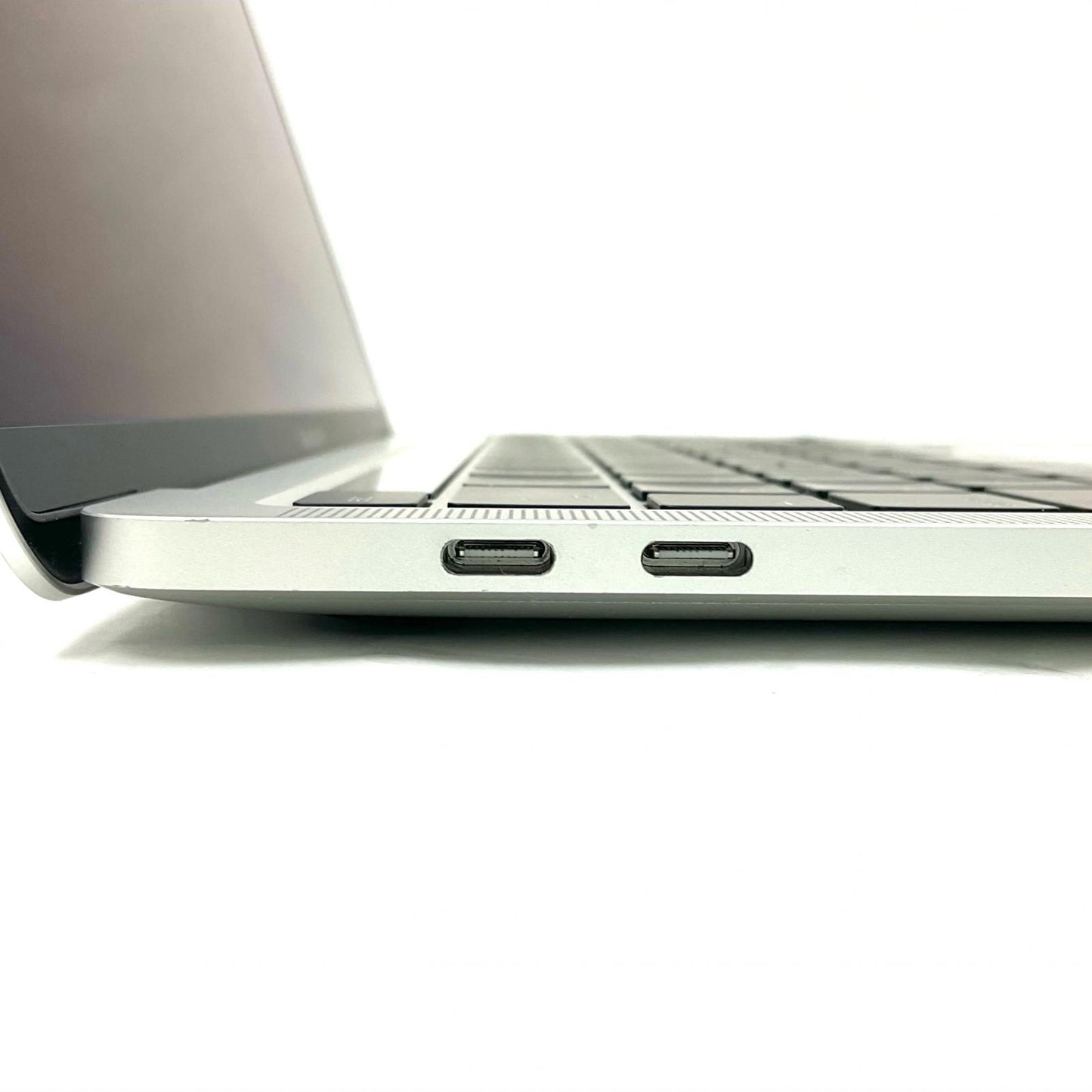 【全額返金保証】【最速発送】Apple MacBook Pro 13インチ 2022 Apple M2 8GB 512GB シルバー 89% 美品 動作確認済