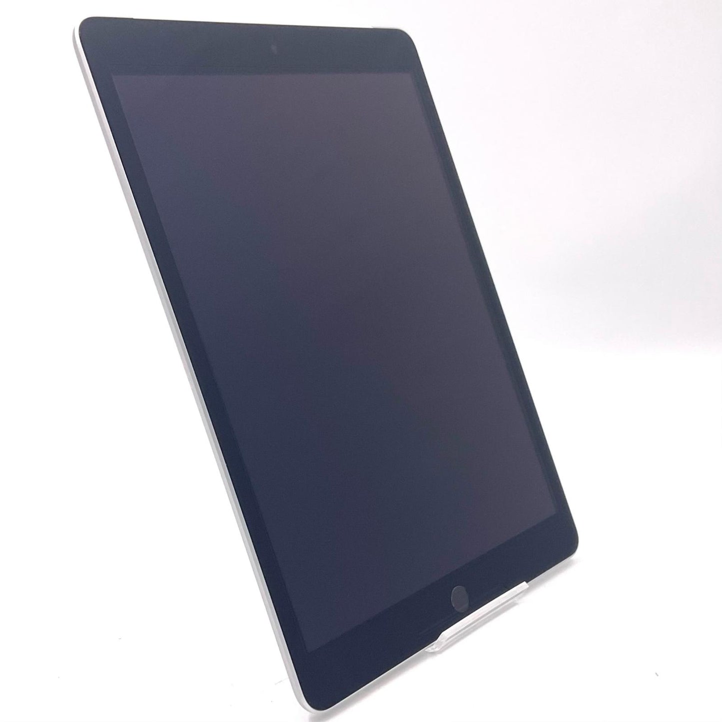 【全額返金保証】【最速発送】Apple iPad iPad 10.2インチ 第9世代 64GB シルバー WiFi+Cellular docomo 白ロム 動作確認済