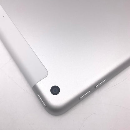 【全額返金保証】【最速発送】Apple iPad iPad 10.2インチ 第9世代 64GB シルバー WiFi+Cellular docomo 白ロム 動作確認済