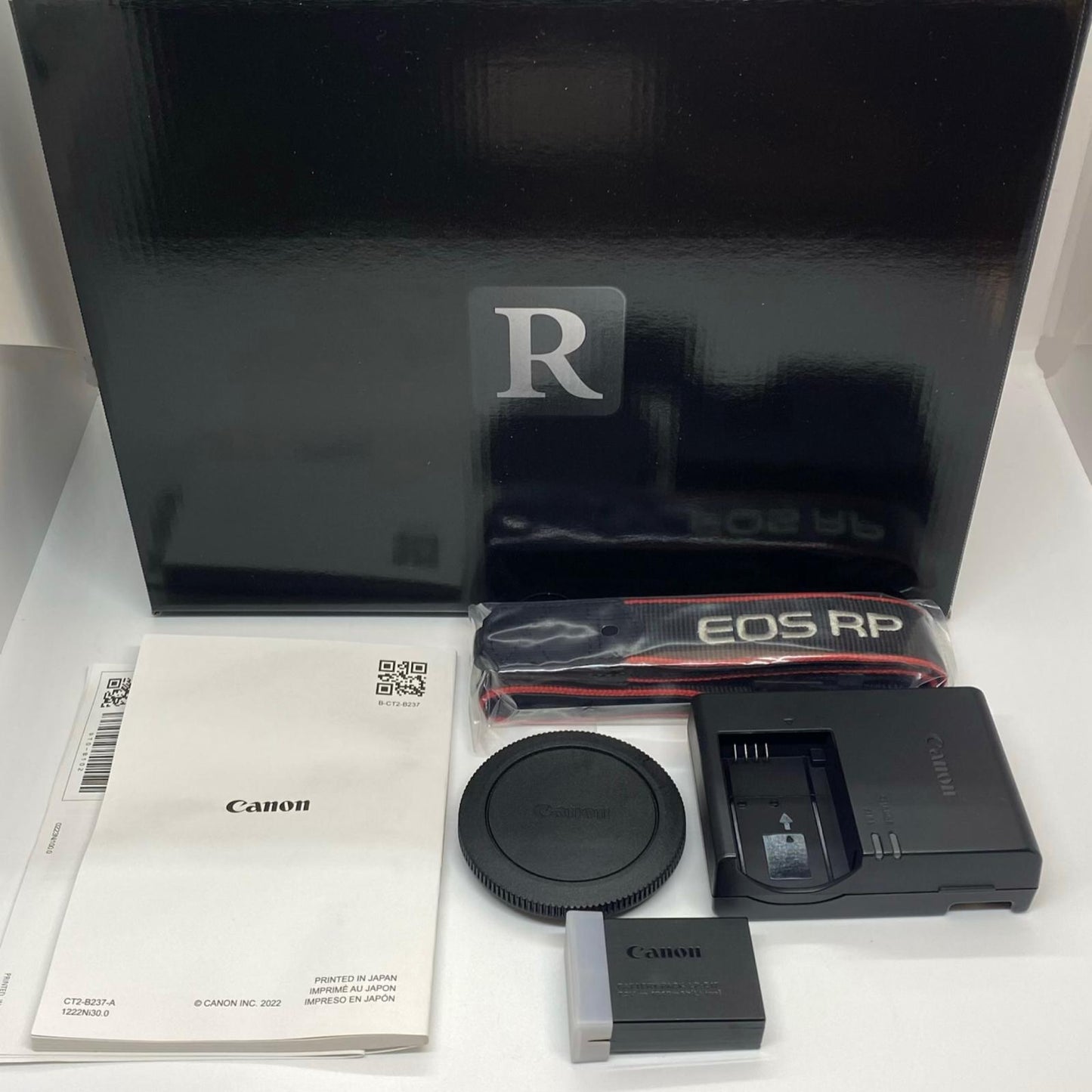 【全額返金保証】【最速発送】Canon デジタル一眼 EOS RP RF35 MACRO IS STM レンズキット ブラック 超美品 動作確認済