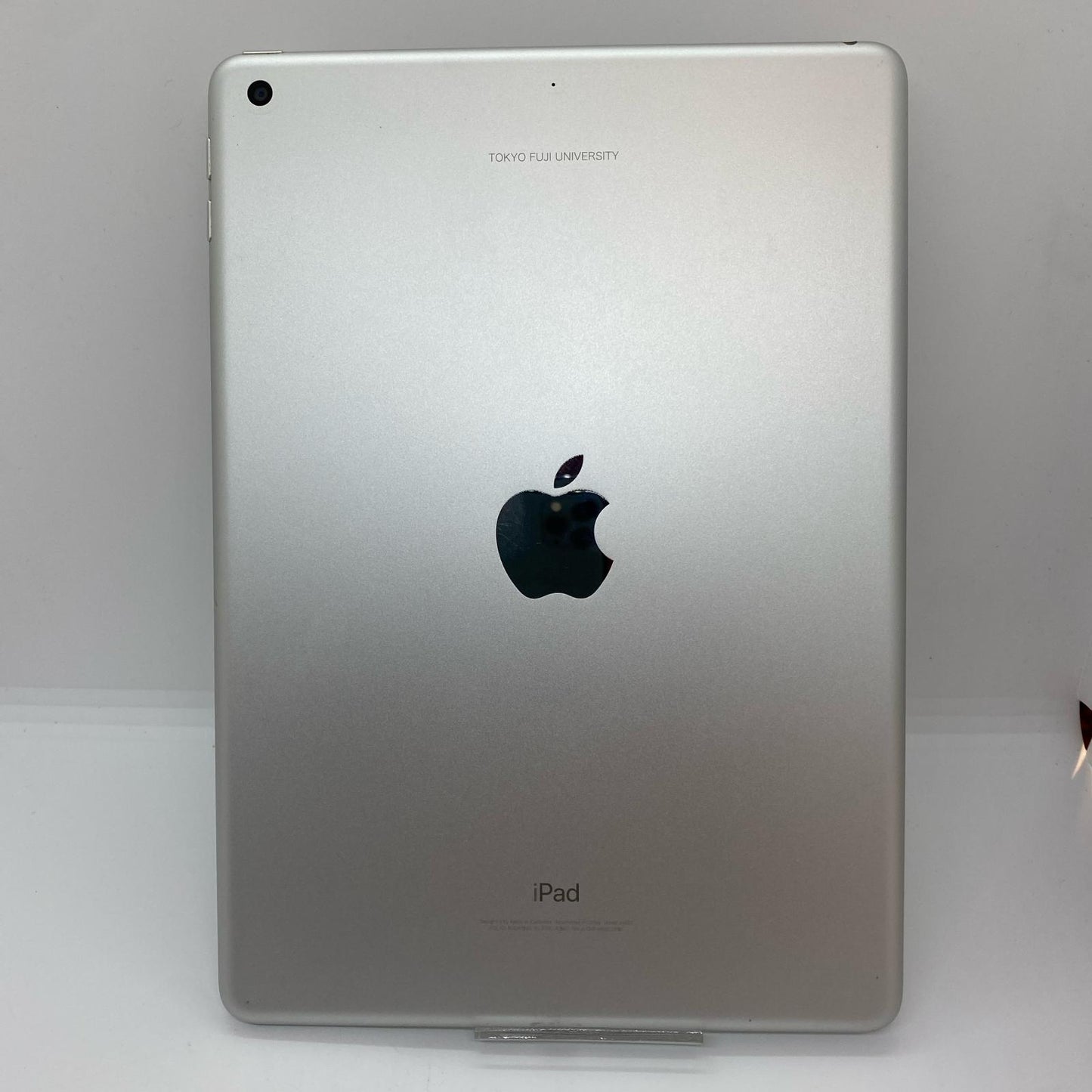 【全額返金保証】【最速発送】Apple iPad iPad 9.7インチ 第6世代 32GB シルバー Wi-Fi 美品 動作確認済