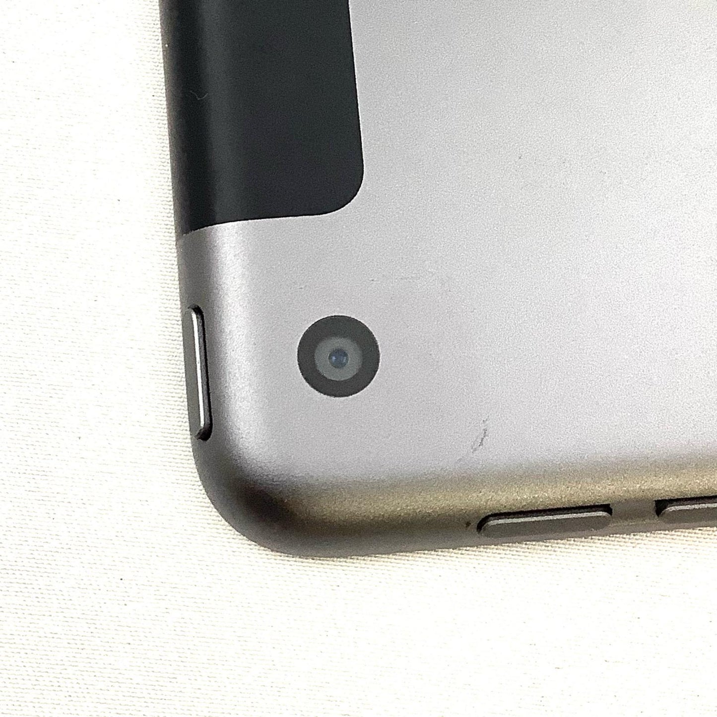 【全額返金保証】【最速発送】Apple iPad iPad 10.2インチ 第7世代 32GB スペースグレイ WiFi+Cellular Softbank 白ロム 美品 動作確認済