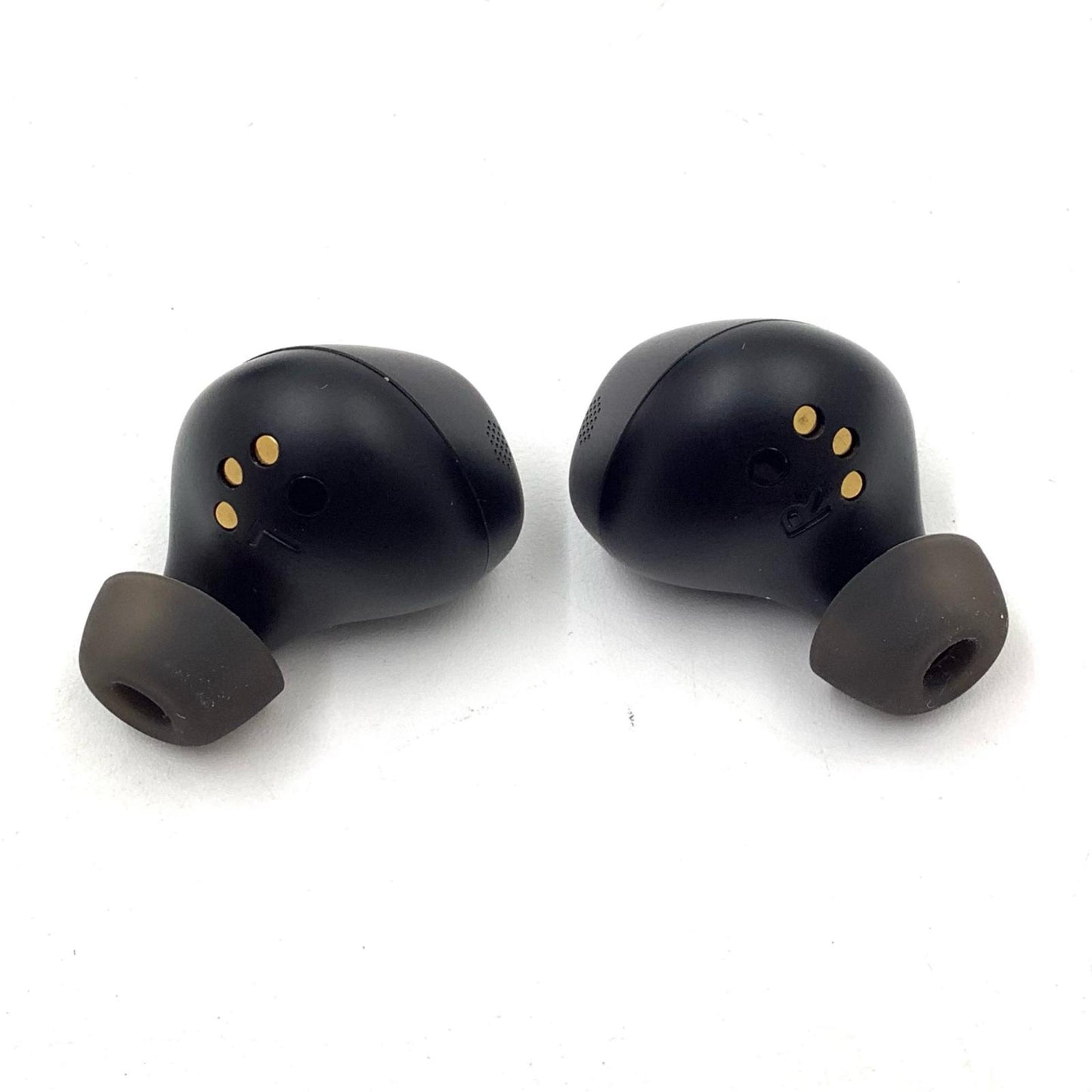 【全額返金保証】【最速発送】steelseries ワイヤレスイヤホン steelseries ARCTIS GAMEBUDS 美品 動作確認済