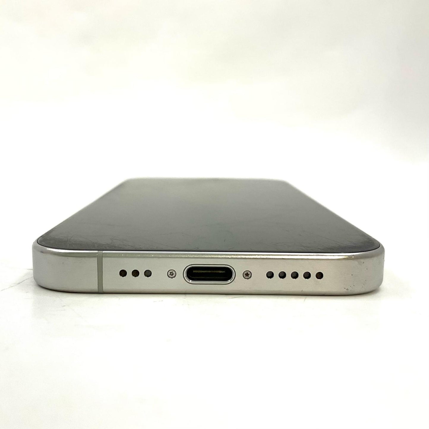 【最速発送】Apple iPhone iPhone 15 Pro 256GB ホワイトチタニウム docomo 白ロム【難有】 86%
